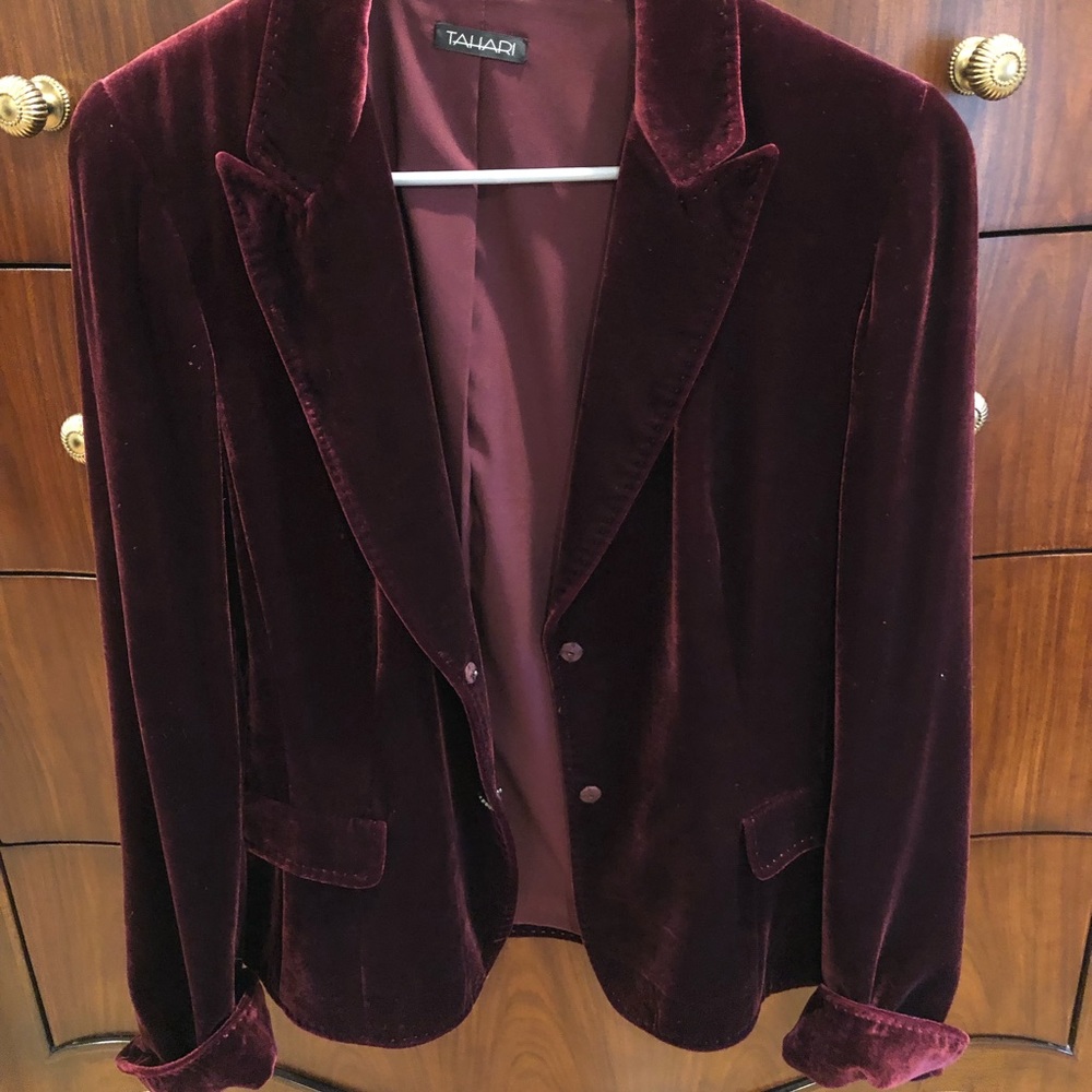 Blazer - Picture 2 of 4